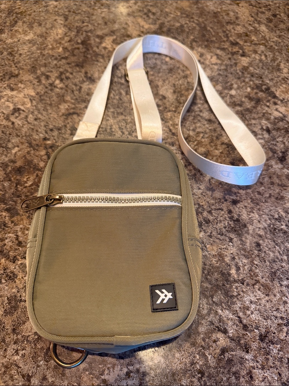 Thread Crossbody Bag with Front Zip Pocket - Olive Green